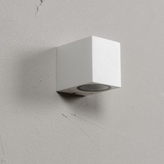 Sund seinävalaisin IP44 valkoinen