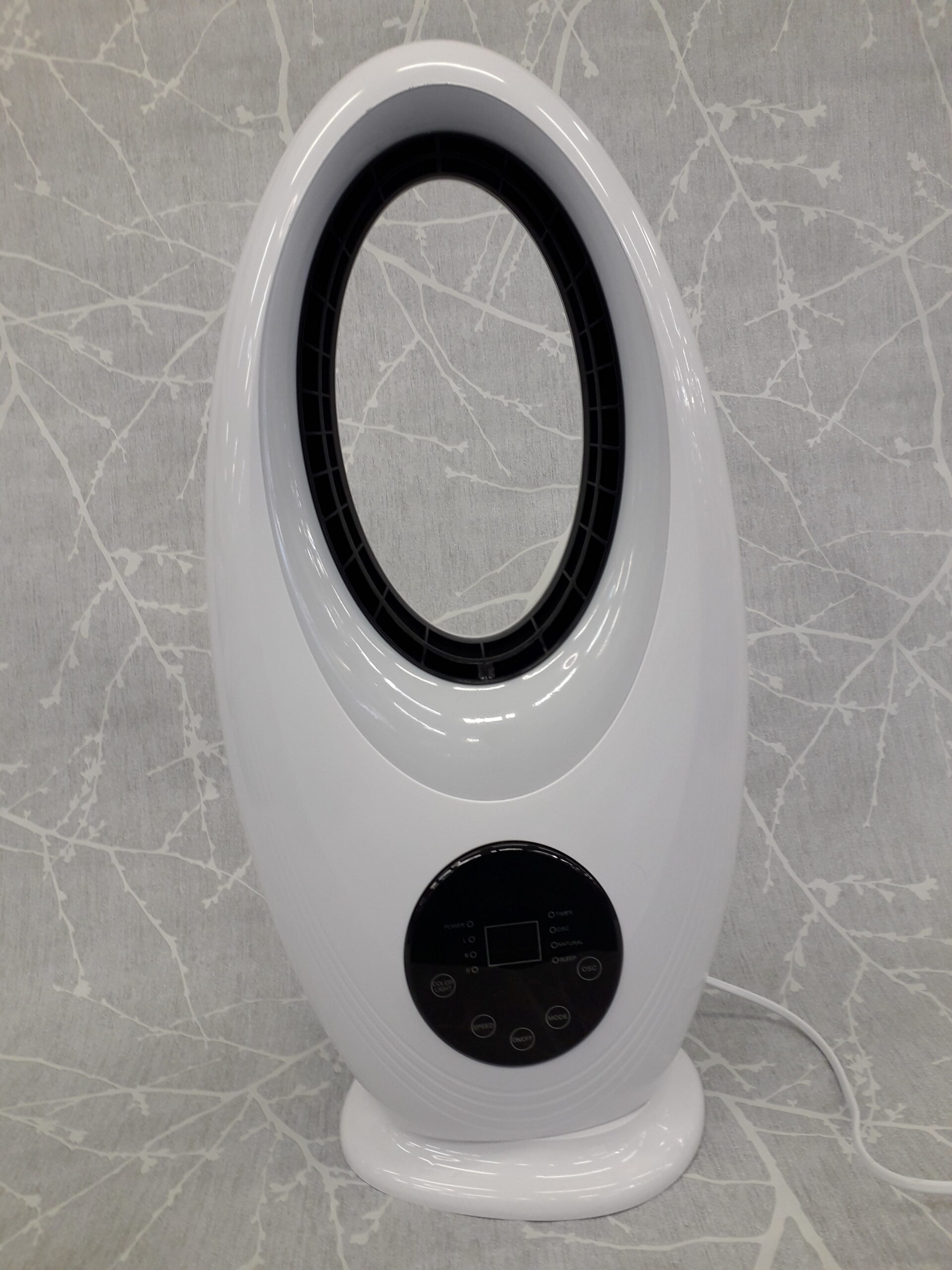 Kalmar RGP väriä vaihtava lattiatuuletin - Image 2