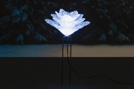 Kukka koristevalo valkoinen IP44 paristotoiminen