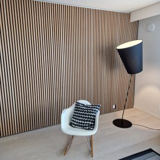 Akustiikka rimapaneelilevy tumman harmaa / saarni 600x2700mm