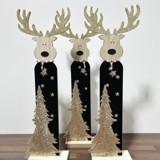 Puinen Jouluporo paristovalolla