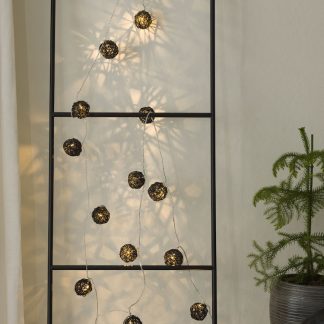 Musta valopallosarja 16-lamppuinen