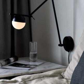 Contina seinä/kattovalaisin musta