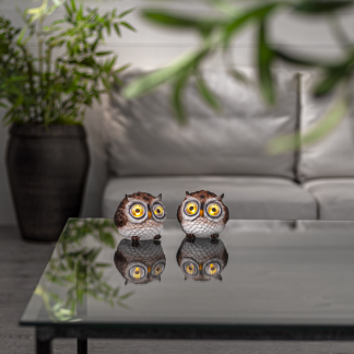 Aurinkokennovalaisin Pöllö