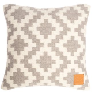 Fanni K Tyyny Isadora Harmaa